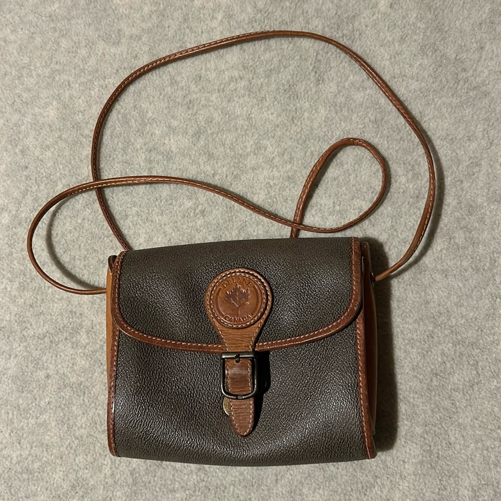 Delane Canada crossbody leather purse